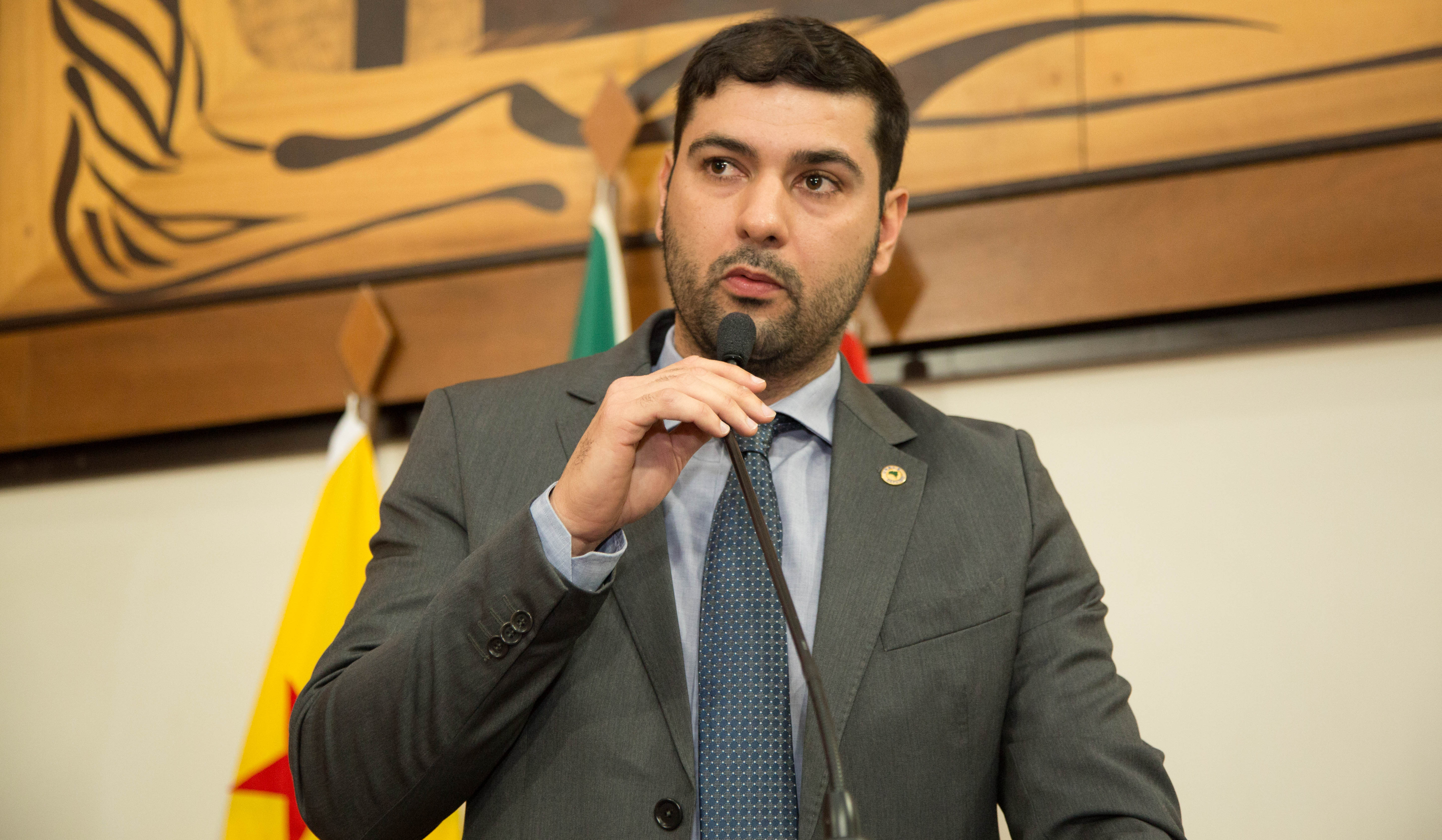 Deputado Nicolau Júnior volta a cobrar melhorias para Saúde Pública do Juruá