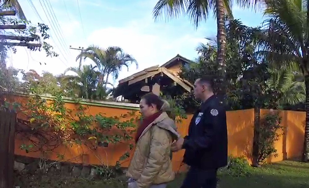 Polícia do RJ prende repórter suspeita de passar informações para facção em SP