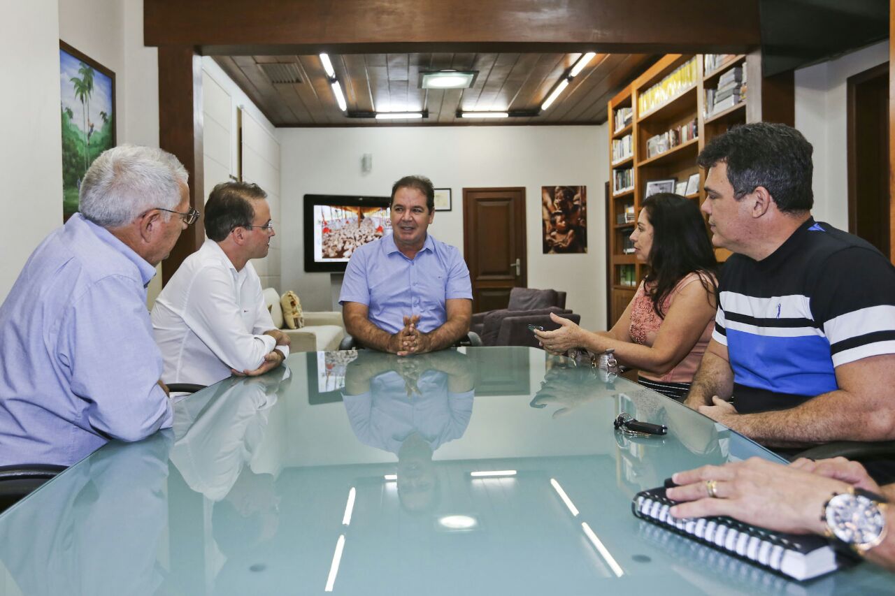 Toinha Vieira reúne grupo e anuncia “voto camarão” nas eleições de 2018 em Sena Madureira