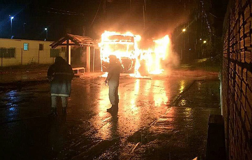 Onda de ataques a ônibus no Acre repercute na mídia nacional