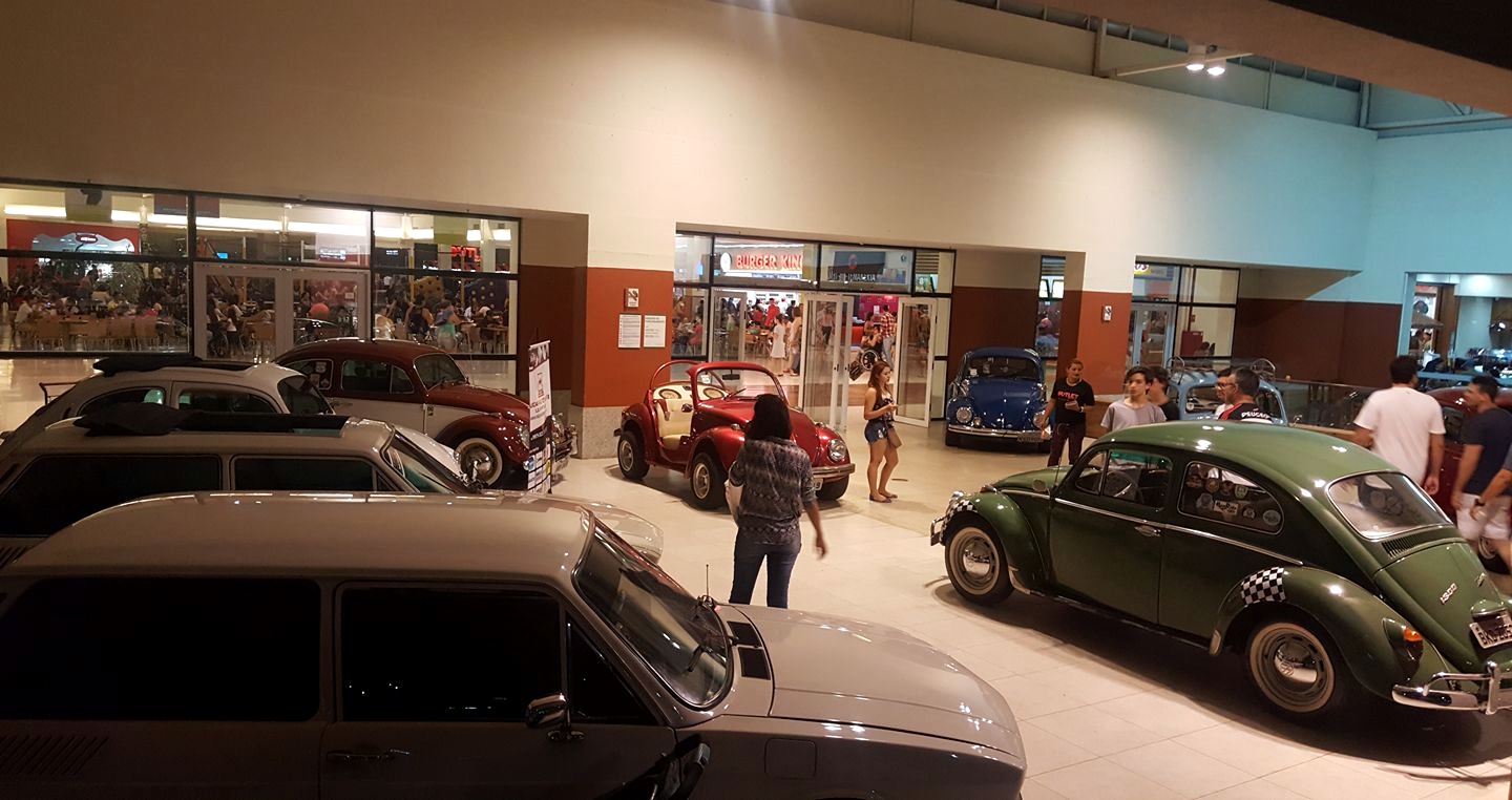 Em homenagem ao Dia dos Pais, Fusca Clube Acre realiza exposição no Via Verde
