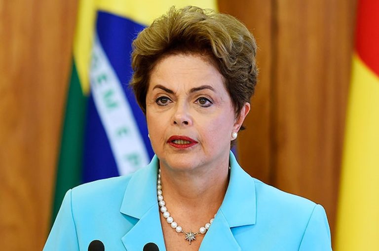 SindicĂąncia aponta que aposentadoria de Dilma Rousseff em 2016 foi irregular