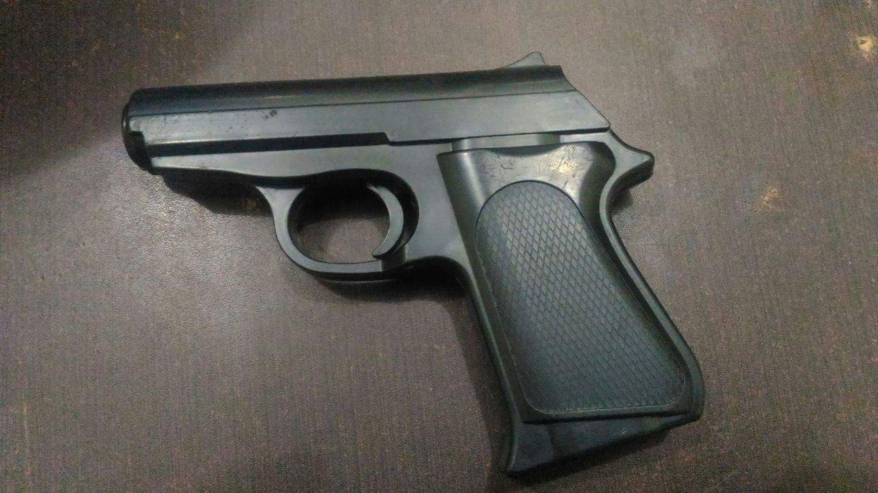 Dupla é presa acusada de assaltar com arma de brinquedo no Bairro da Paz