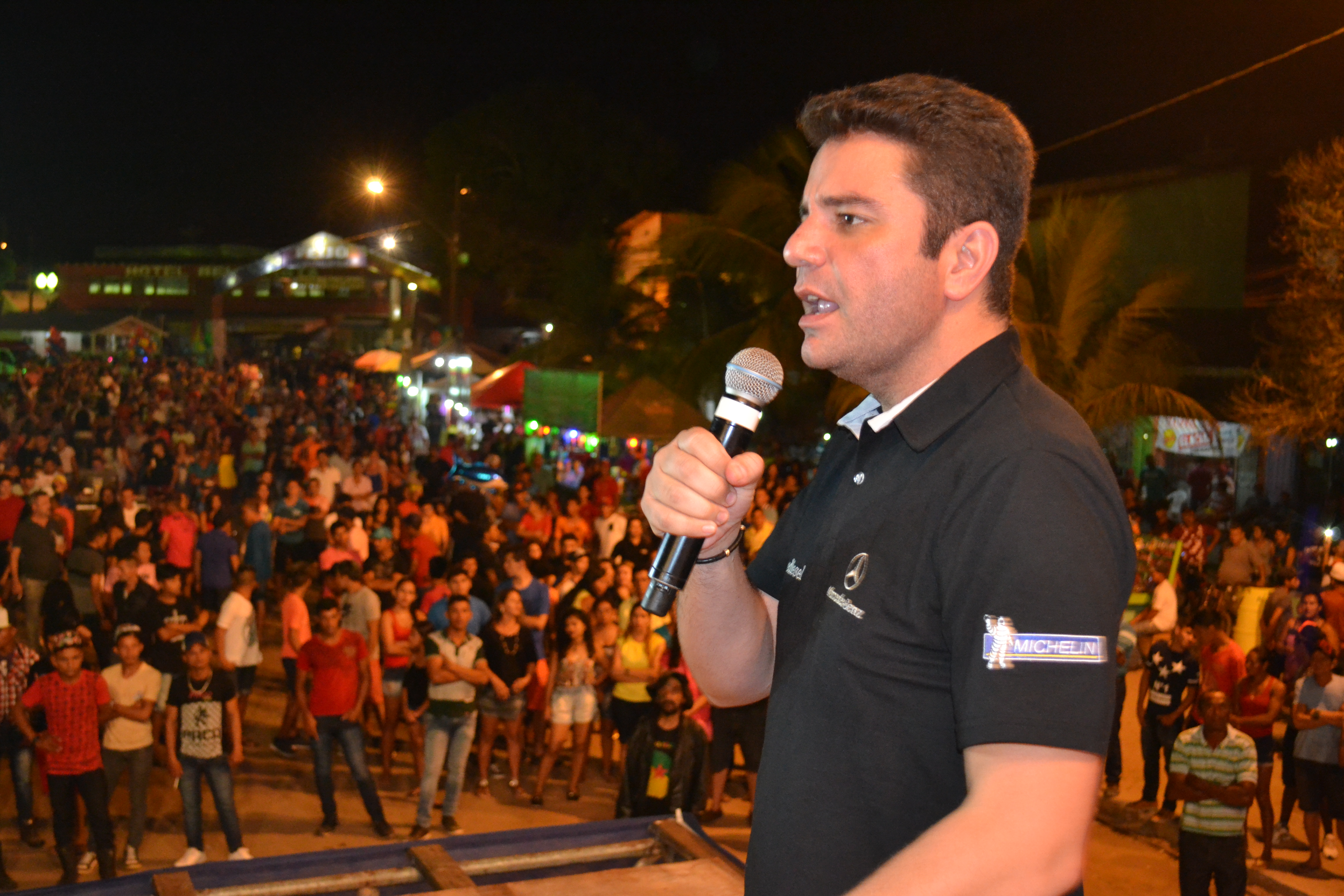 Gladson Cameli visita obras da BR-364 e prestigia abertura do Festival do Açaí, em Feijó