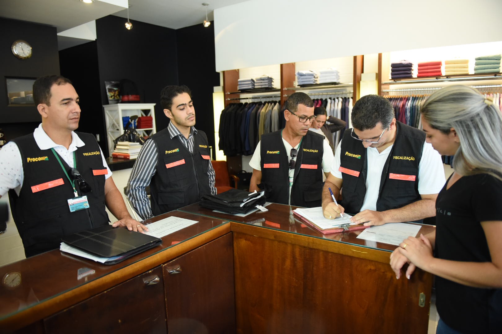 Procon realiza operação de fiscalização do Dia dos Pais em lojas de Rio Branco