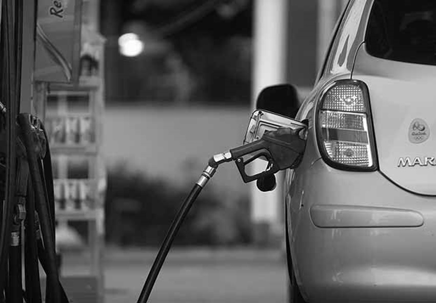 TRF derruba decisão de juíza e alta de imposto da gasolina volta a valer