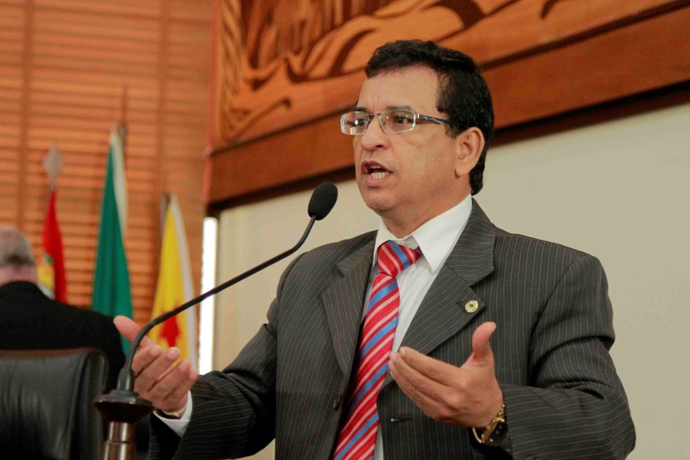 Deputado classifica como descaso a demora na entrega da UPA de Cruzeiro do Sul