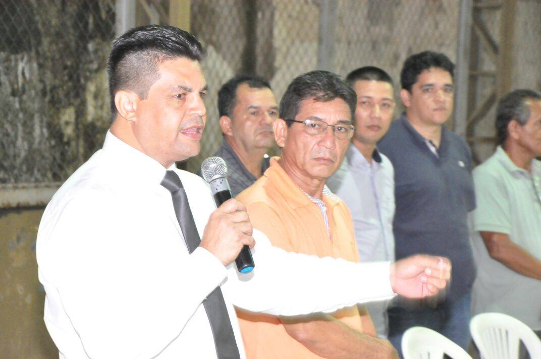 Manuel Marcos e Juruna participam de reunião do Sindicato dos Camelôs e Feirantes