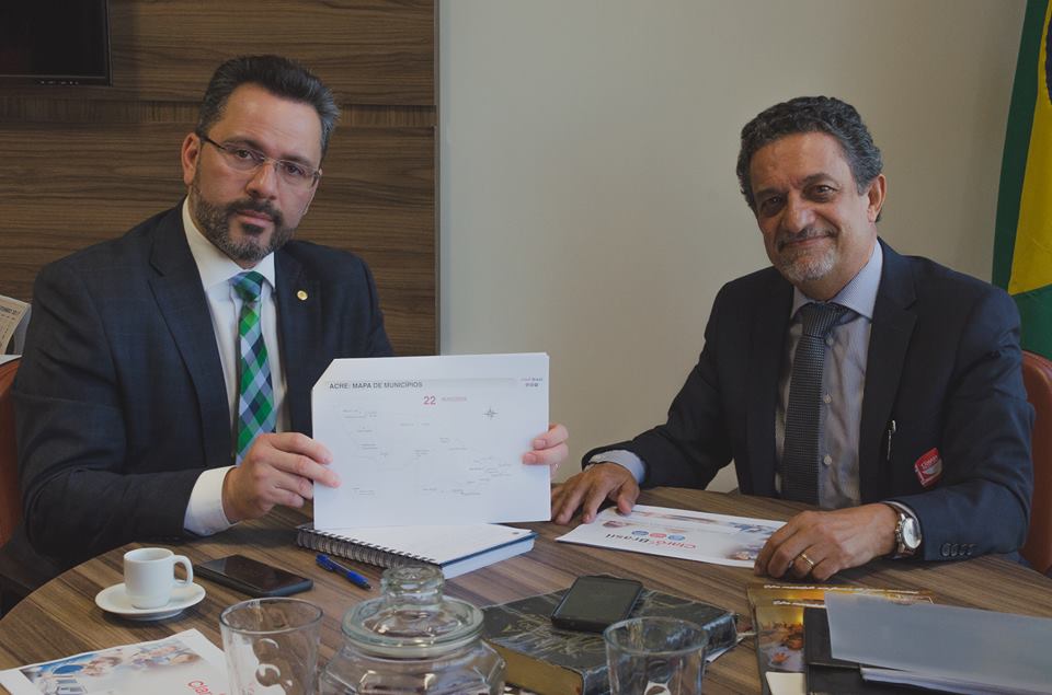 Alan Rick se reúne com diretor de operadora e pede melhorias no sistema de telefonia no Acre