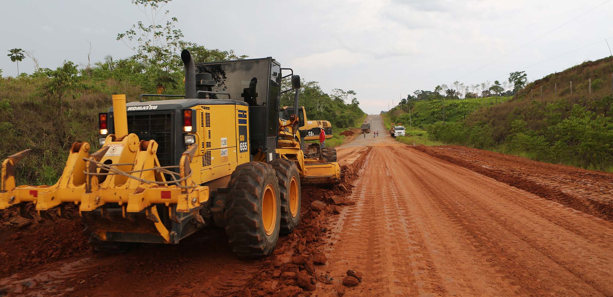Derze: “Imaginem a quantidade de ruas que poderiam ser recuperadas com os milhões desviados da Emurb”