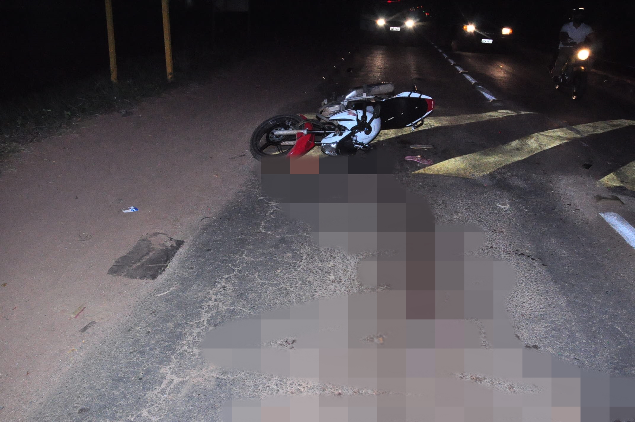 Adolescente de 17 anos leva dois tiros ao tentar roubar moto de policial na BR-364
