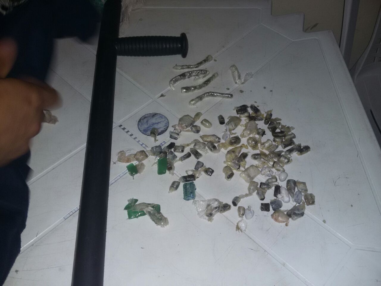 Agentes flagram adolescente com drogas após a visita no centro socioeducativo Aquiry