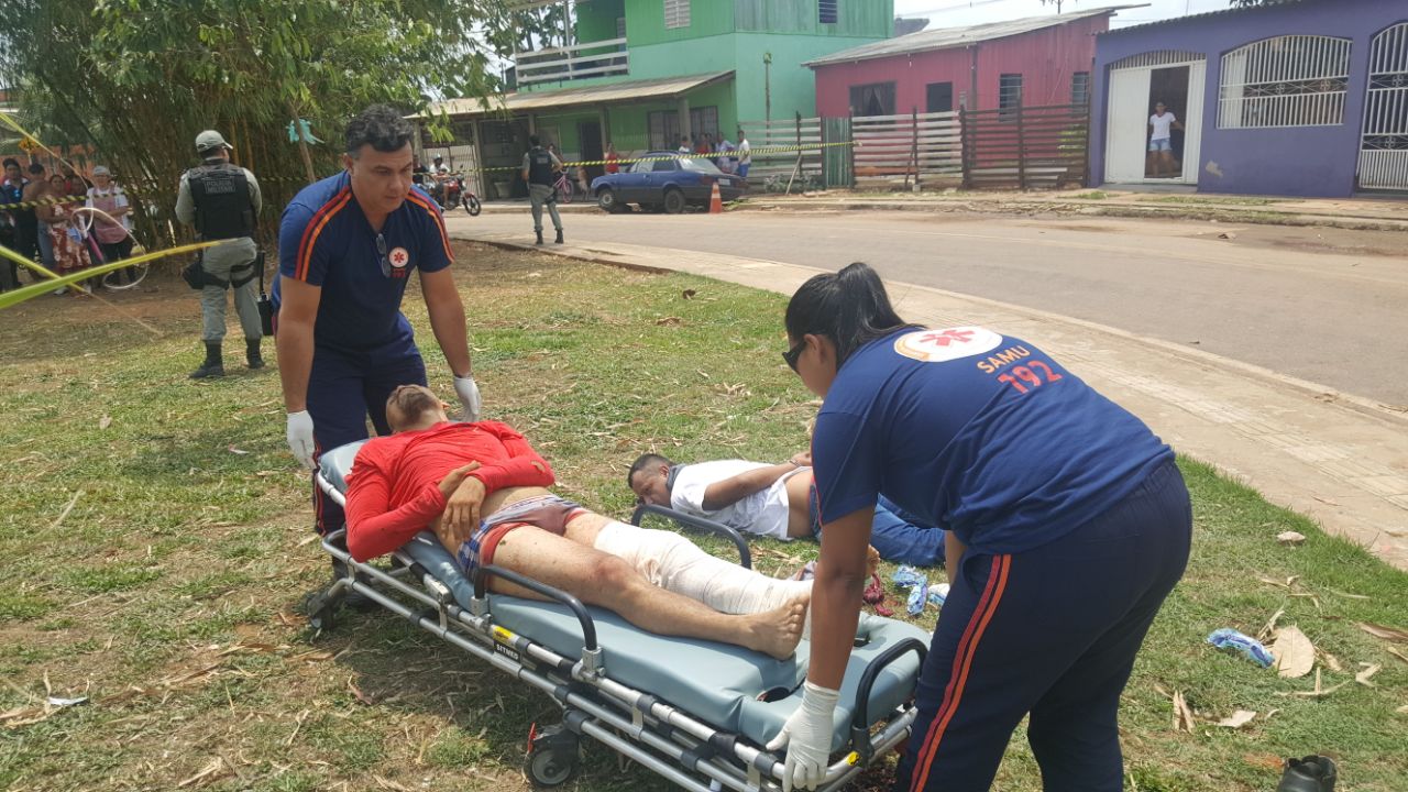 Perseguição policial na Baixada do Sol termina com um assaltante baleado e outro preso