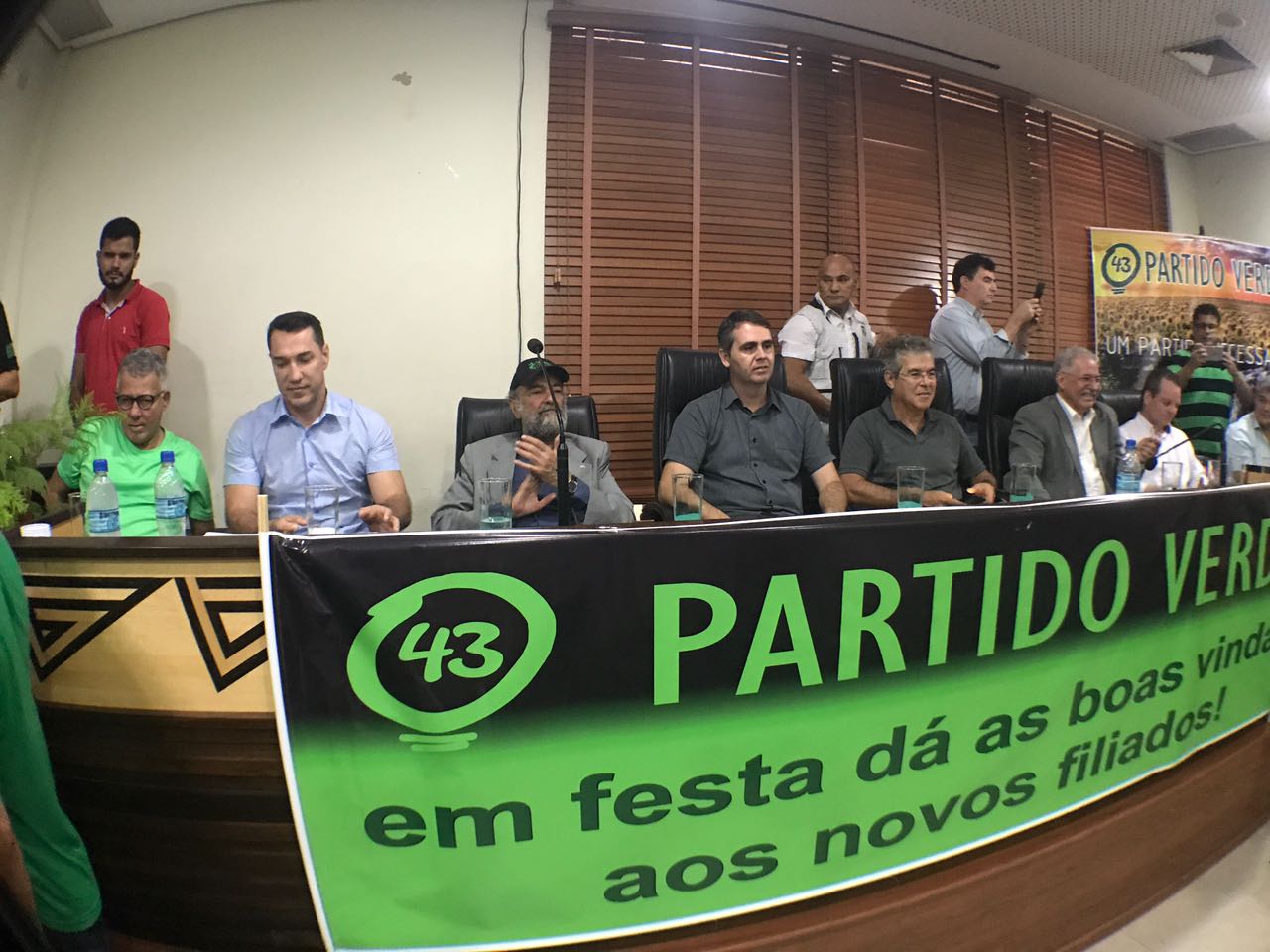 Principais lideranças da FPA prestigiam filiação de Pedro Longo e Henrique Afonso no PV