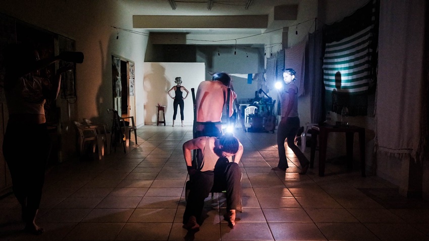 Grupo de teatro aborda migração durante espetáculo ‘Indocumentados’ em Rio Branco