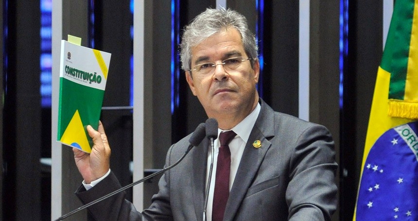 Solidário com prefeito, Jorge Viana critica ambiente de intolerância