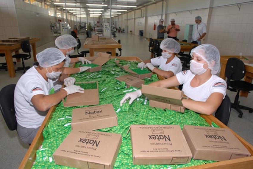 Com apoio do Min. da Saúde, Natex produzirá mais de 90 milhões de preservativos