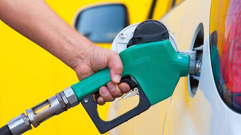Preço da gasolina cai após 8 altas seguidas; diesel e gás de cozinha também tiveram queda