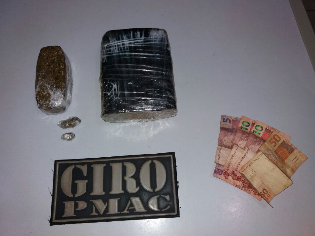 PM apreende quase um quilo de maconha em Brasileia