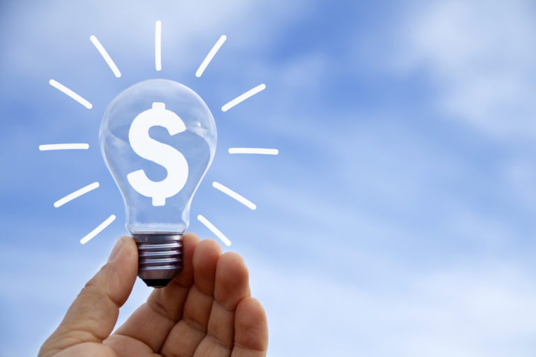 Conta de luz deve subir com reajuste acima de 20% na bandeira vermelha