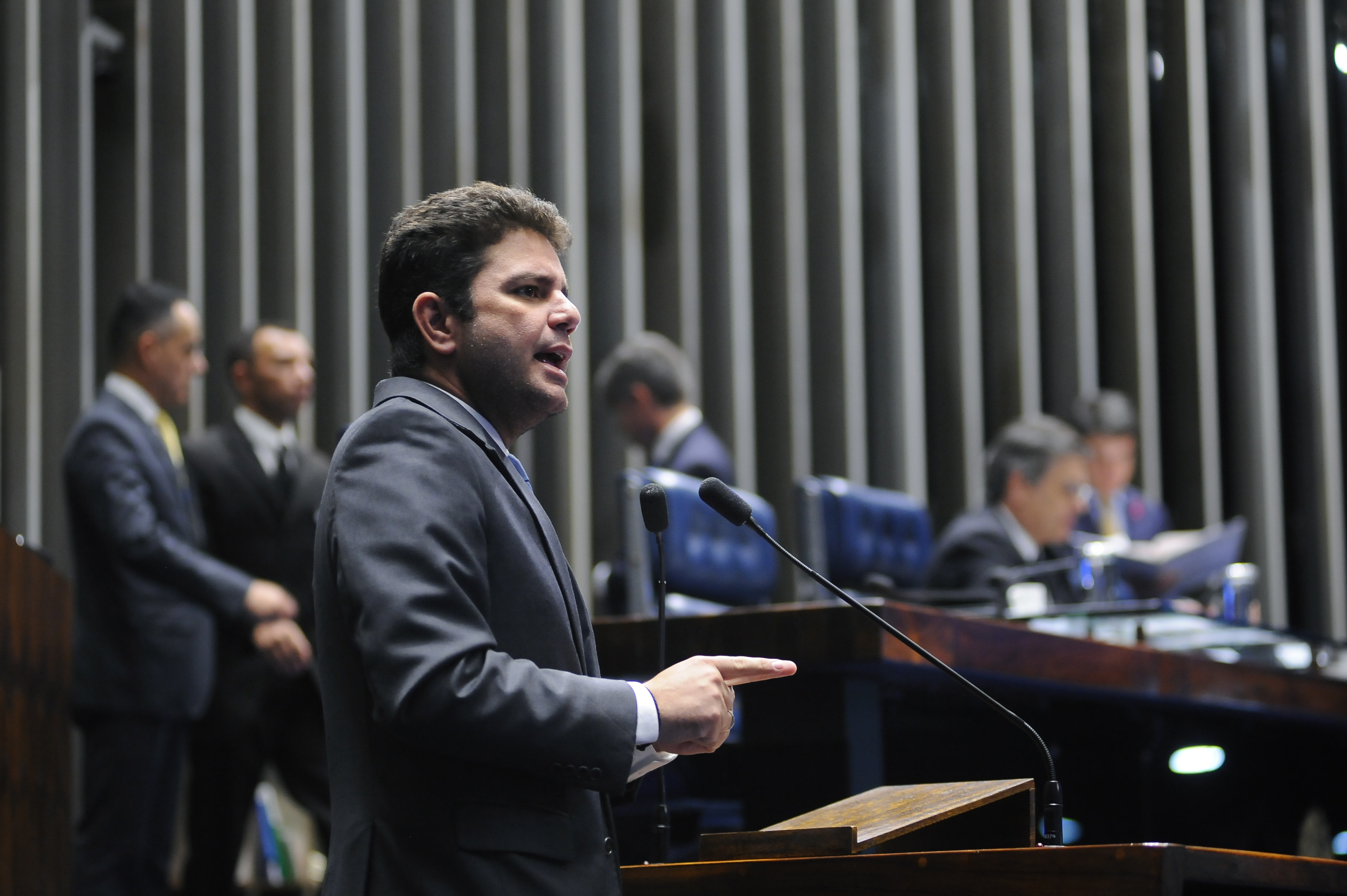 Senador Gladson Cameli destaca evolução de obras da BR-364 no Acre