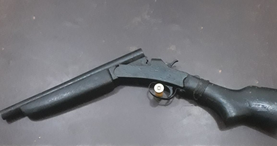 Arma de fogo é apreendida em festa de aniversário no bairro Rosalinda
