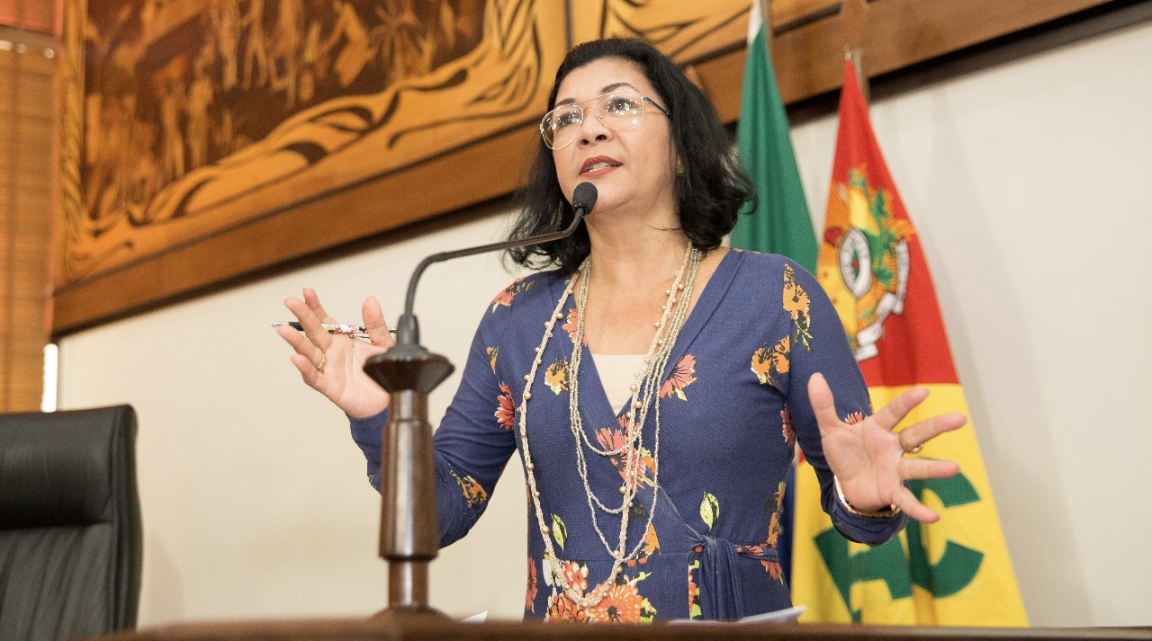 Sinhasique pede que PF investigue mutirões de cirurgias no Acre: ” O povo não aguenta mais esperar”