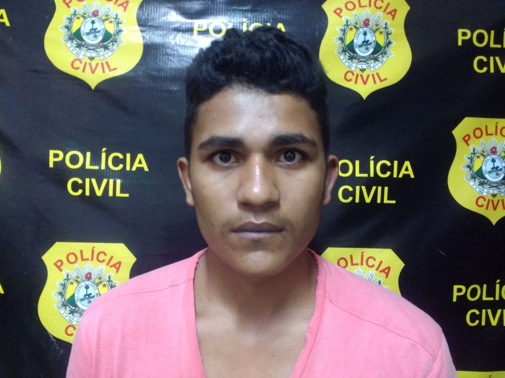 PC prende acusado de homicídio, apreende 5 armas de fogo e recupera moto roubada