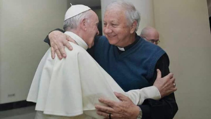 Padre Mássimo recebe benção de Papa Francisco e debate como trazer mais jovens às igrejas