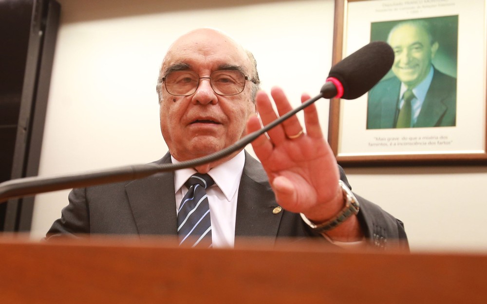 Relator da denúncia contra Temer diz que entregará parecer na tarde desta terça