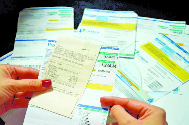 Conta de luz mais cara: entenda a cobrança e para onde vai o seu dinheiro