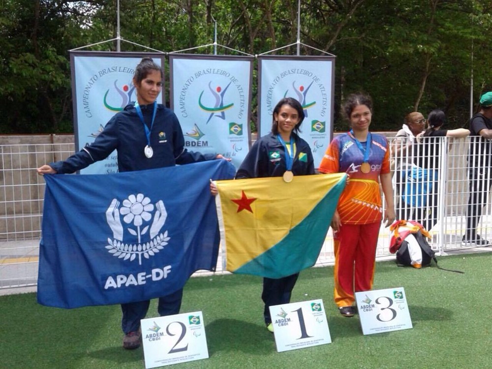 Paratleta acreana conquista três ouros e bate recorde no Brasileiro de Atletismo