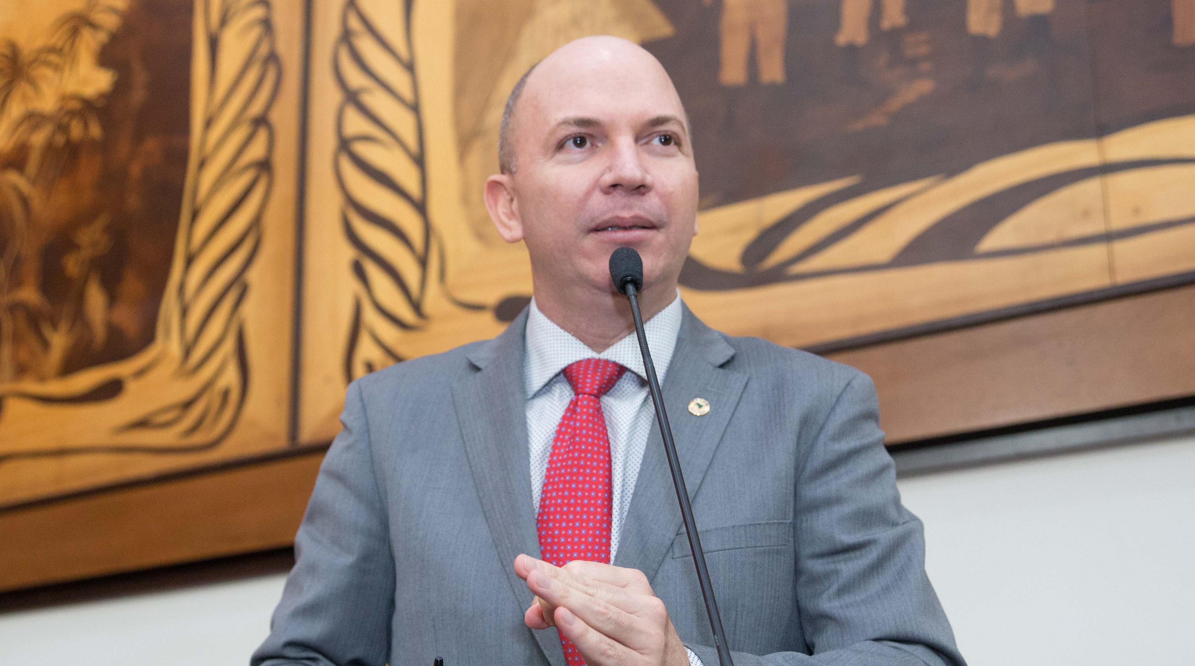 “Só este ano quase 300 pessoas foram assassinadas”, diz Gehlen ao criticar segurança
