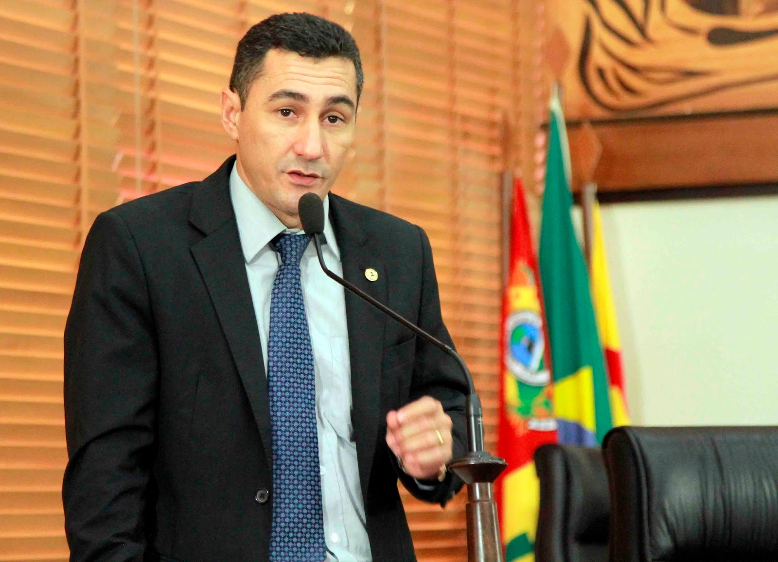 Deputado Jesus Sérgio vai ser candidato a federal pelo PSC sem aliança com PT