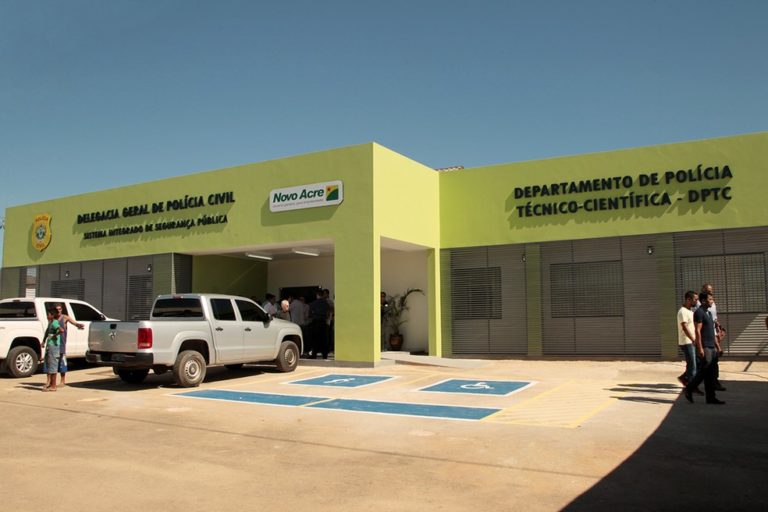 Armados com escopeta, criminosos assaltam comerciante em bairro de Sena Madureira