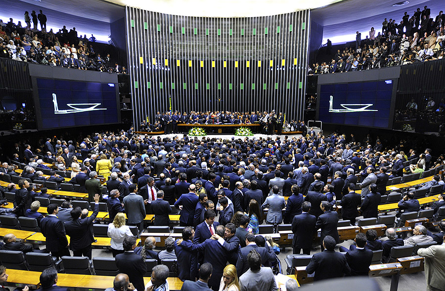 Após arquivamento de denúncia contra Temer, prioridade na Câmara é a reforma da Previdência