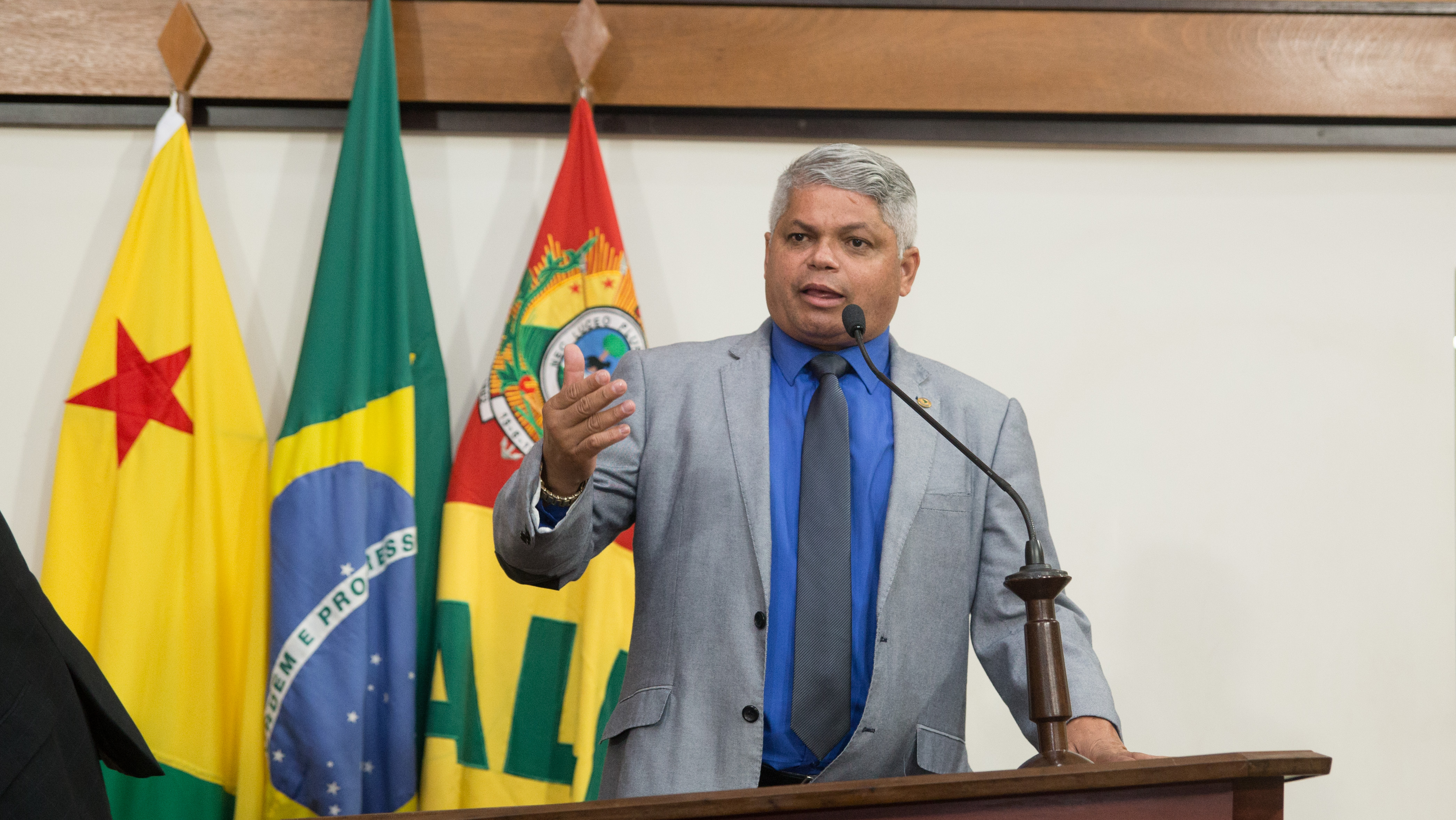 Deputado Raimundinho da Saúde defende uso social de espaços escolares