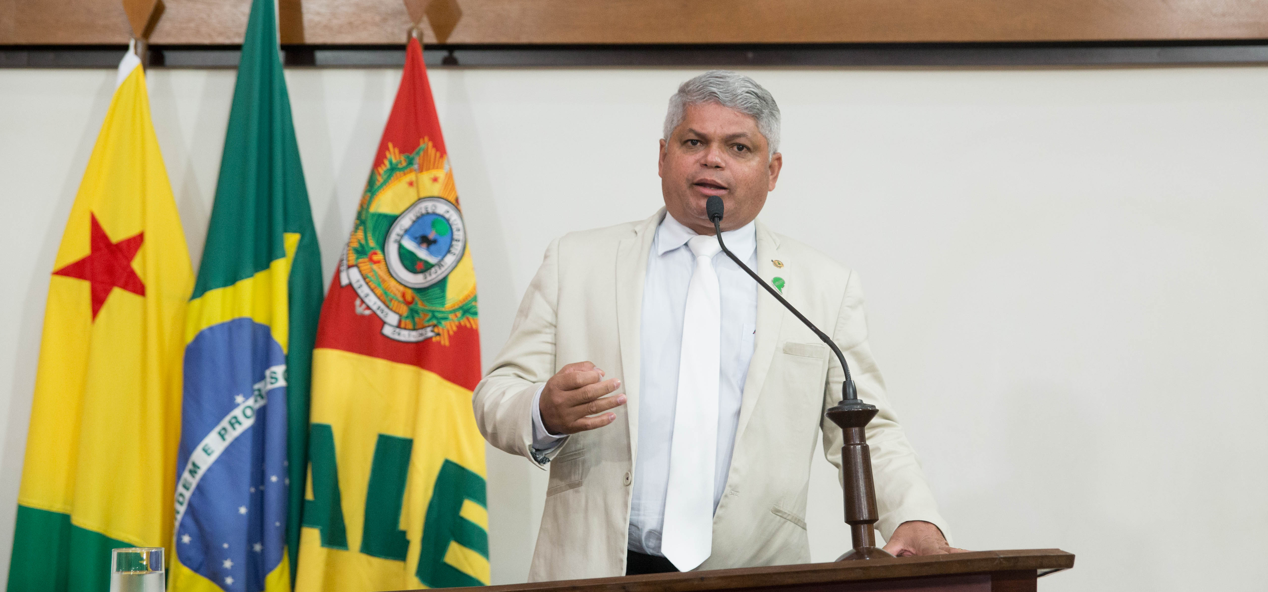 “Cancelamento de transplante é fruto de má gestão do Estado”, dispara Raimundinho da Saúde
