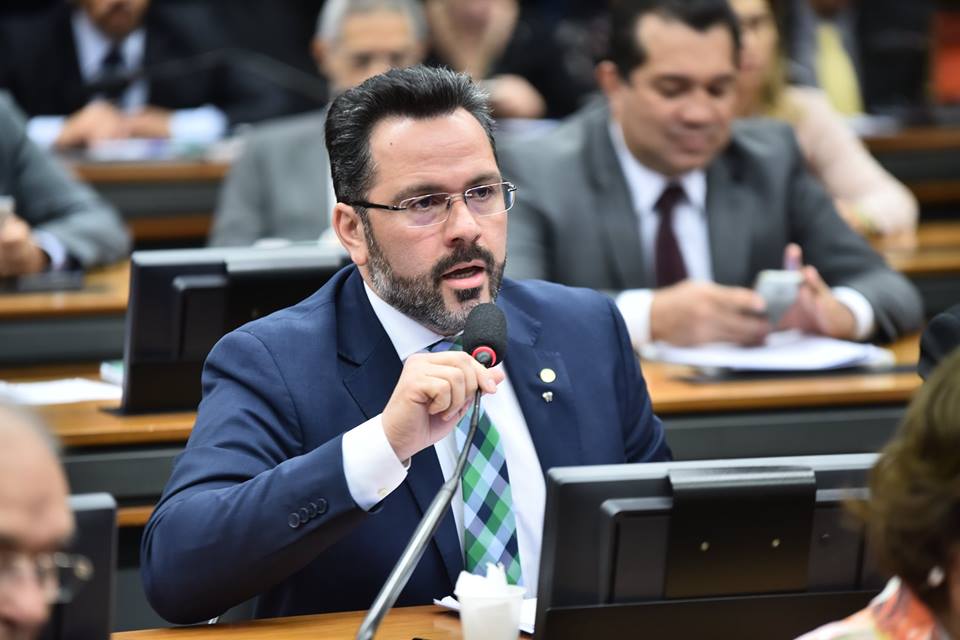 “Defender os valores de Cristo não é tarefa fácil”, desabafa deputado federal Alan Rick