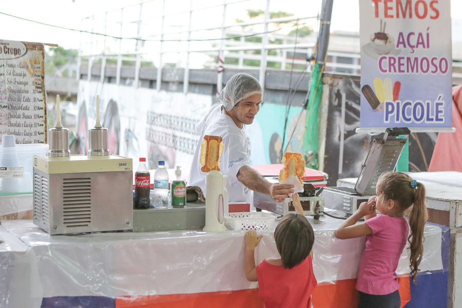 Feira de economia solidária vai até o fim de semana no Novo Mercado Velho