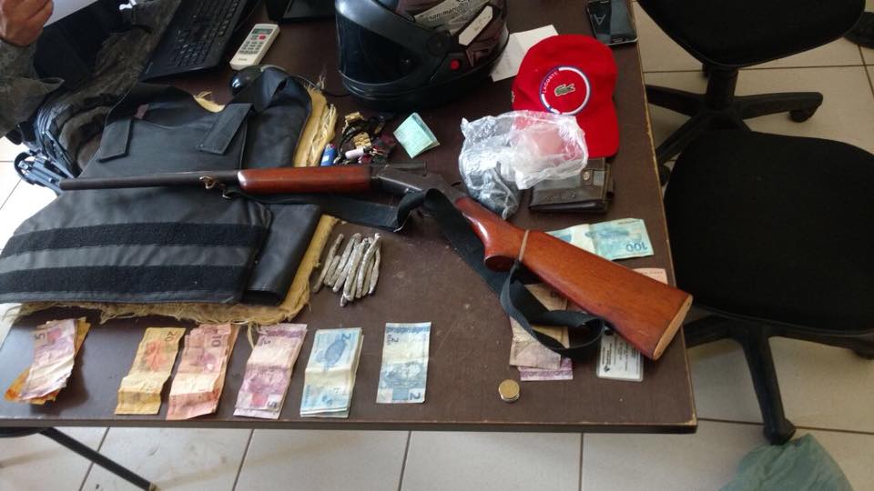 Após denúncia anônima polícia frustra reunião criminosa e prende três pessoas na Capital