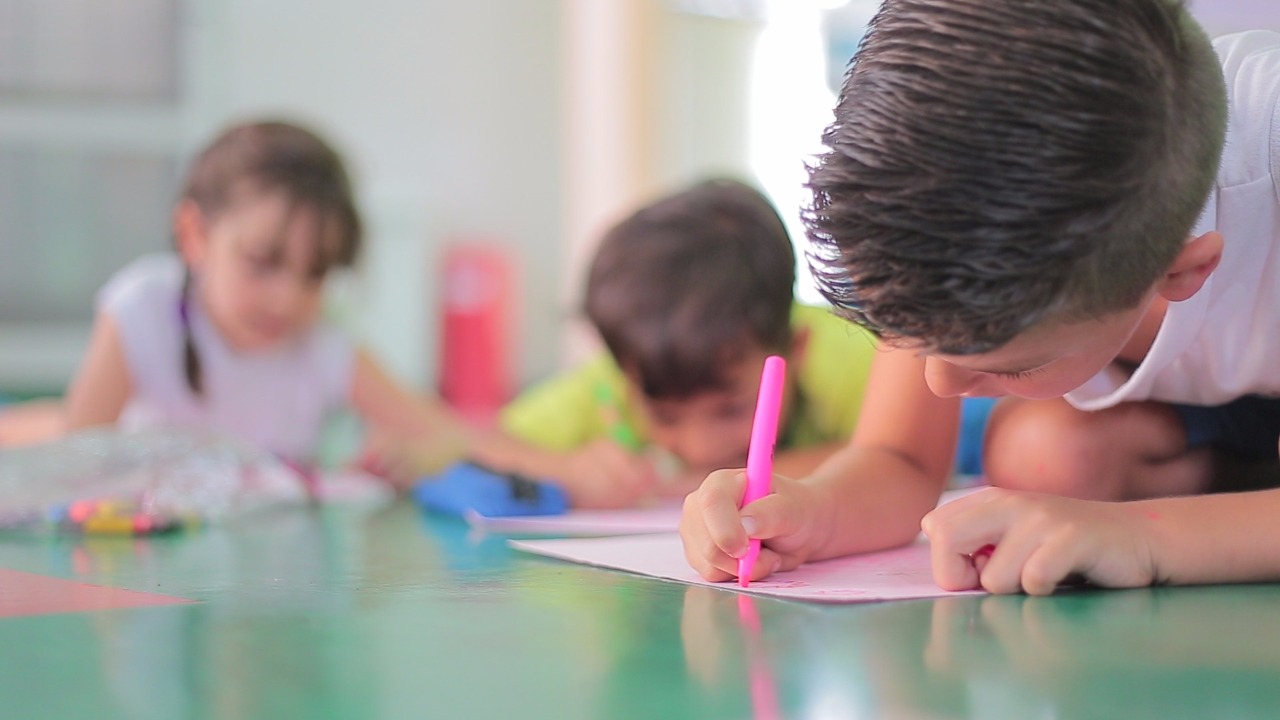 “Acredito na educação e confio no potencial das crianças de hoje”, diz professora