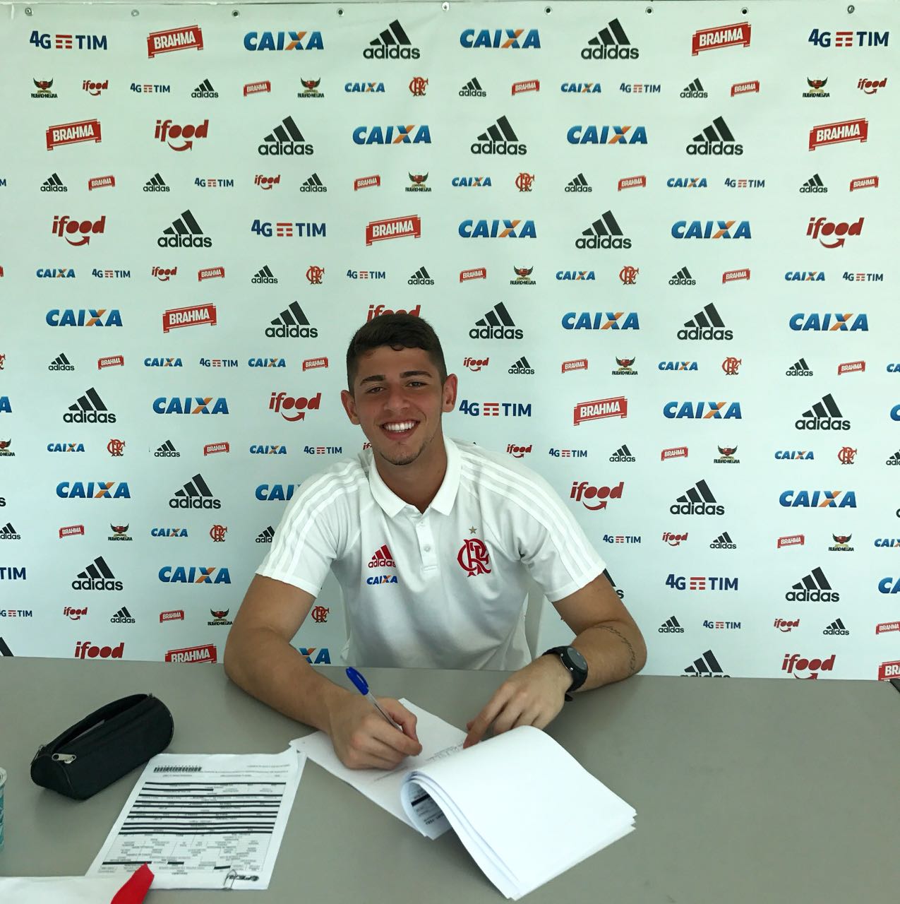 A grande promessa do futebol acreano: Yago Darub renova com Flamengo até 2020