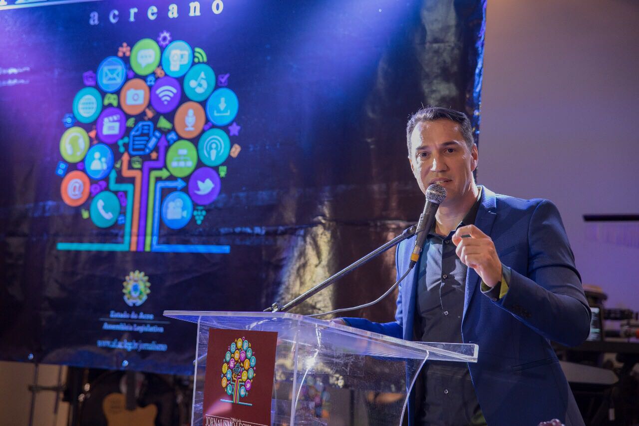 Aleac premia vencedores do 2º Prêmio de Jornalismo do Legislativo Acreano