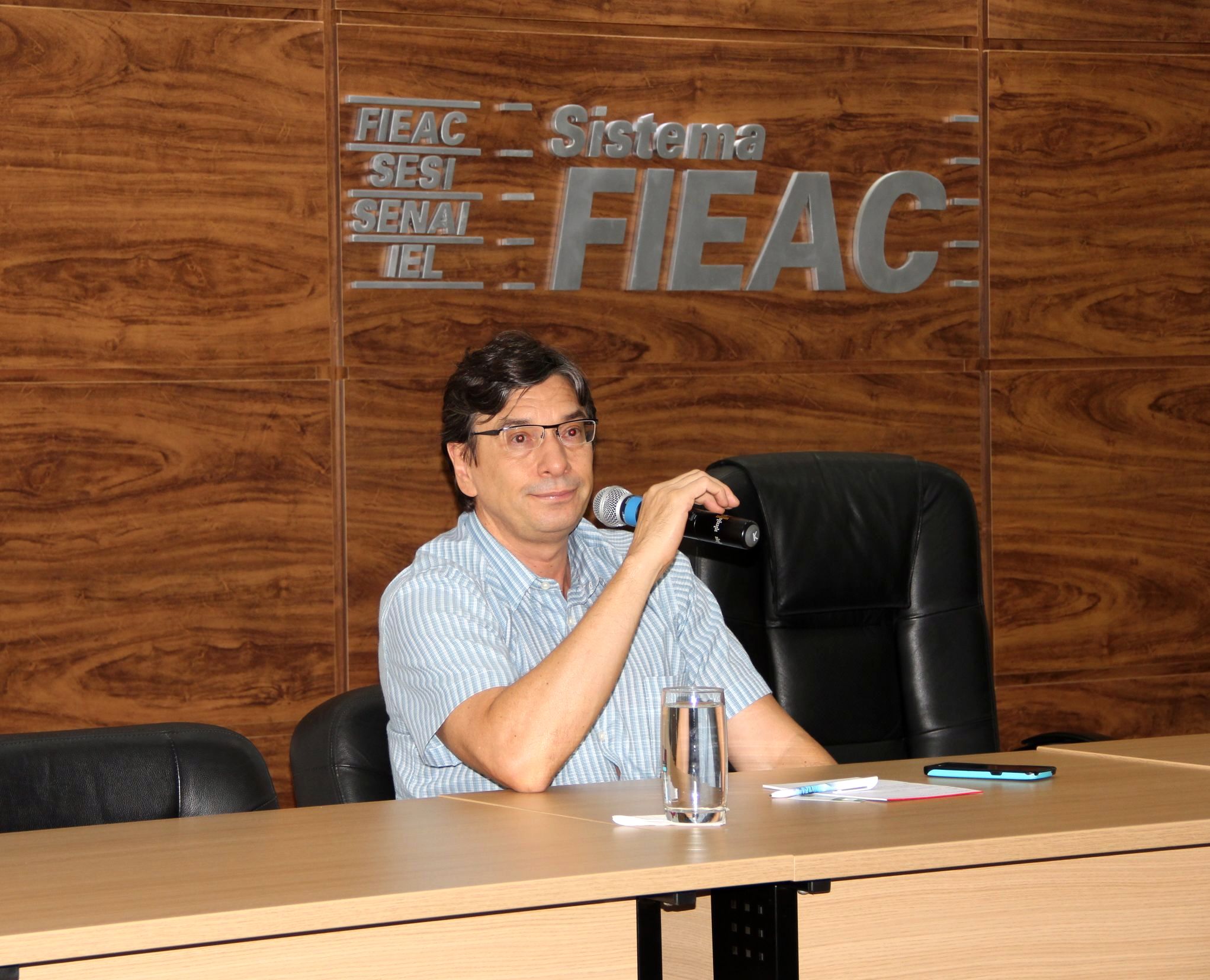 Na FIEAC, ex-presidente do IPEA fala de “Cenários Econômicos” gera