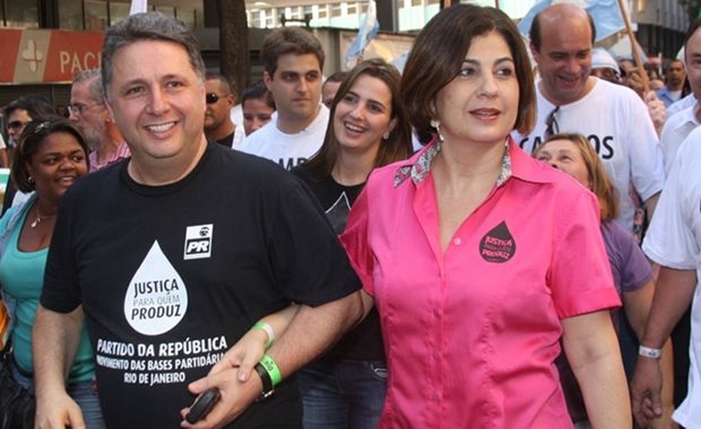 Ex-govenandores do Rio, Garotinho e sua esposa são acusados de organização criminosa