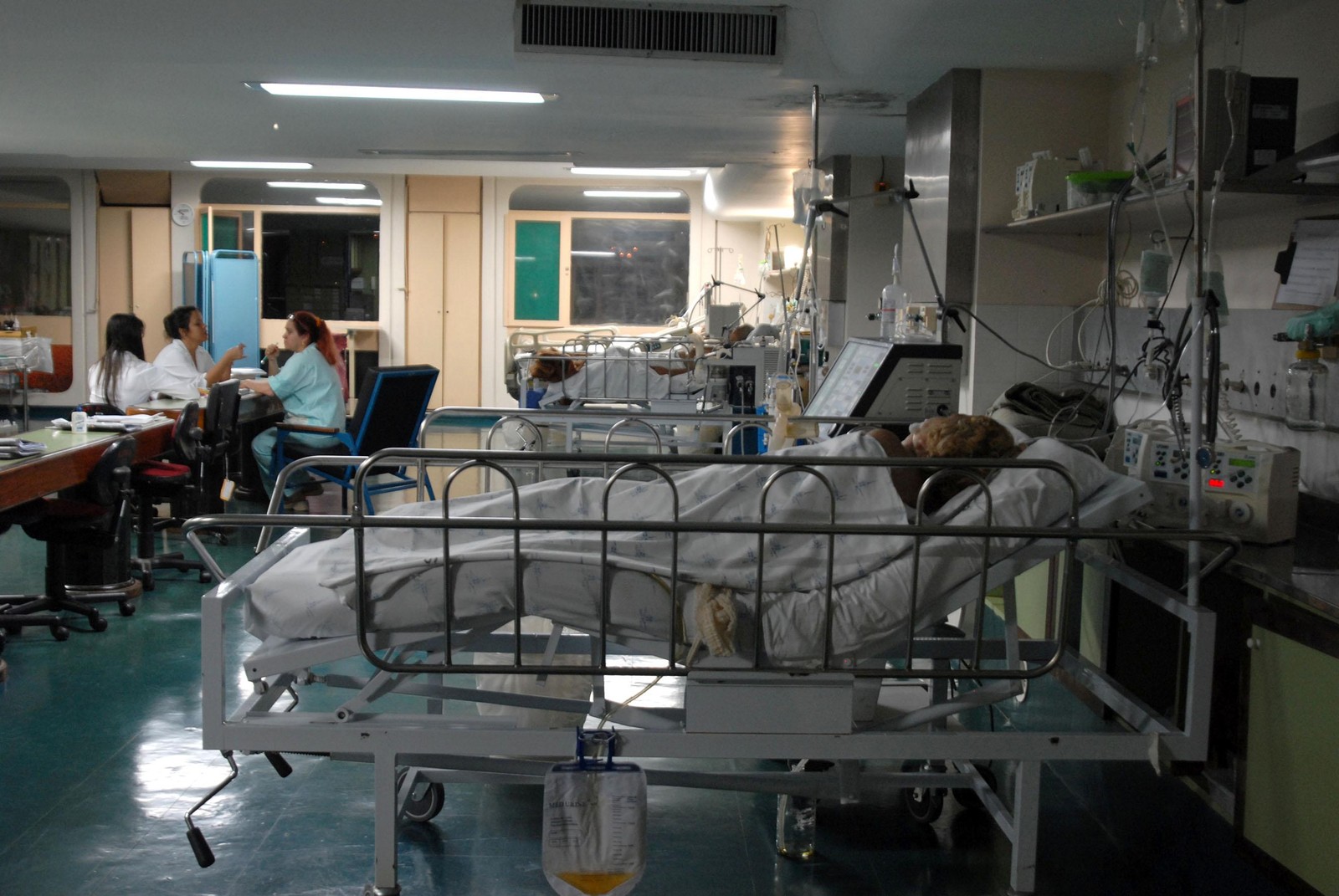 Em um ano, falhas em hospitais causaram a morte de 3 brasileiros a cada 5 minutos