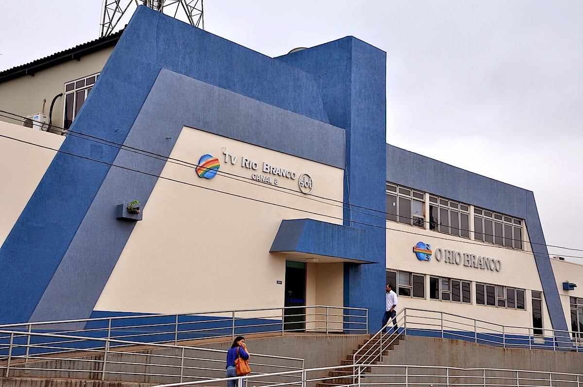 Emissora emite nota negando leilão de prédio da TV Rio Branco “informação mentirosa”