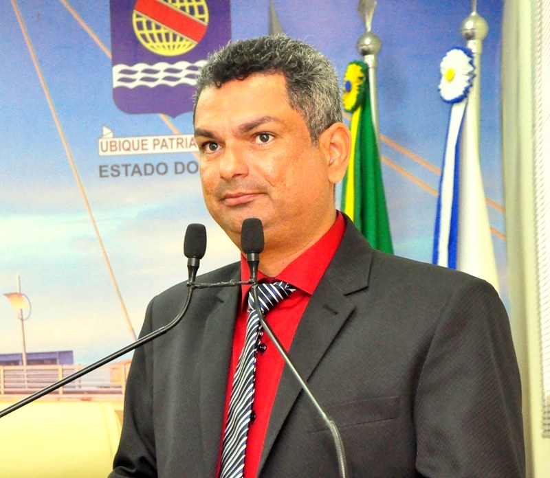 “Discurso contra Gladson na Câmara revela a baixaria que será a campanha de 2018”, diz colunista