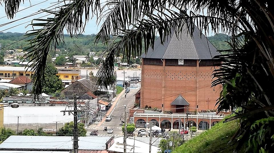 Moradores do Juruá estão indecisos sobre Emylson Farias: secretário ou cabo eleitoral?